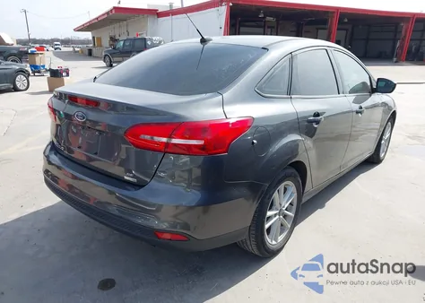2018 Ford Focus Se z USA, uszkodzony, nr VIN 1FADP3FE0JL216311